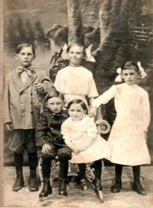 Younger Vanek children, 1911.